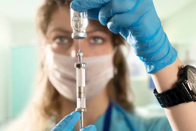 У петербуржцев растет интерес к вакцине с «мертвым» вирусом
