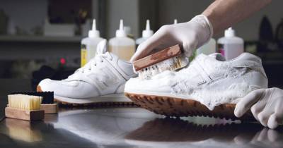 Как почистить белые кроссовки в домашних условиях?