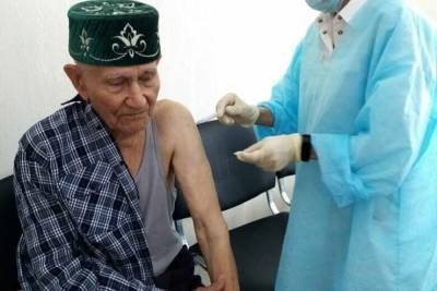 94-летний ветеран войны из Татарстана привился от коронавируса