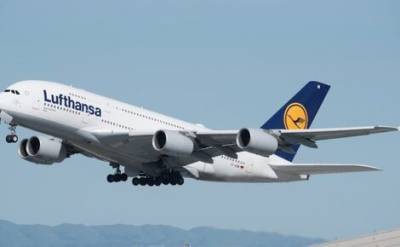Lufthansa отменила запланированные на сегодня рейсы из Франкфурта-на-Майне в Россию и обратно