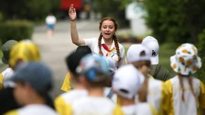 Около 6,5 млн детей посетят летние лагеря в России в 2021 году