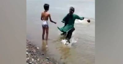 Мальчик в свой день рождения случайно снял на видео, как его отец и брат утонули в озере