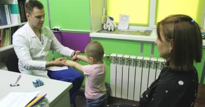 Калининградский нейрохирург рассказал, как спасали трёхлетнюю девочку, на которую упала железная дверь