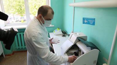 Белорусский детский фонд передал Шкловской ЦРБ биохимический экспресс-анализатор крови