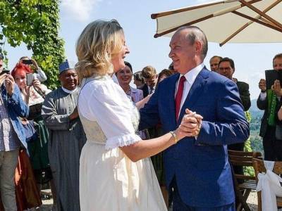 Экс-глава МИД Австрии, которая плясала с Путиным на свадьбе, вошла в совет директоров "Роснефти"