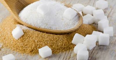 Кабмин предлагает отменить ввозную пошлину на сахар до октября