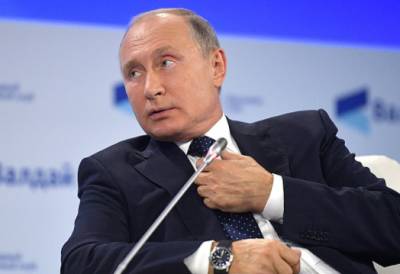 Владимир Путин снова призвал россиян вакцинироваться от COVID-19
