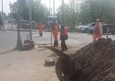 ГАТИ оштрафовал подрядчиков на 200 тысяч за «грубейшие нарушение безопасности пешеходов» в Невском районе