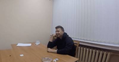 "Макароны с мясом были!": Протасевич на камеру похвалил питание в минском СИЗО (видео)