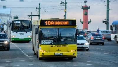 В Петербурге утвердили новые маршруты городского транспорта