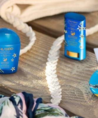 Все на пляж: коллекция солнцезащитных средств Shiseido х ROXY