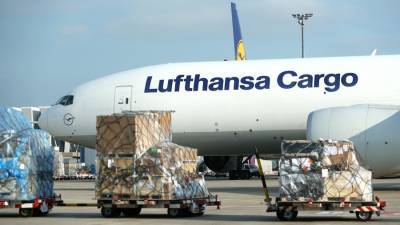 В Германии объяснили отмену рейсов Lufthansa из России