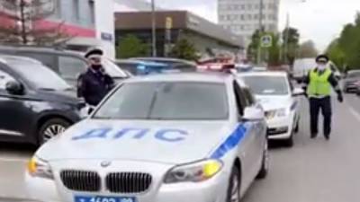 В Москве сотрудники ДПС поймали скрывавшегося от них автоблогера