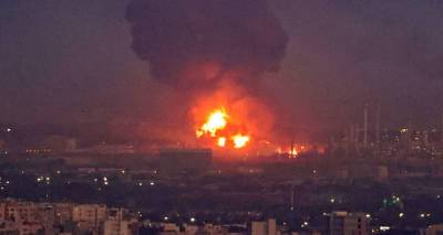 Крупный пожар на нефтеперерабатывающем заводе в Тегеране – в сети появилось видео