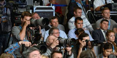 Швейцария отказала в аккредитации журналистам, которые привиты «Спутником V»