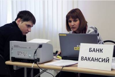 В России подсчитали работающих на себя подростков и стариков