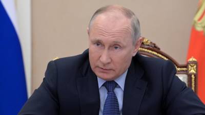 Путин указал на необходимость наращивания темпов вакцинации