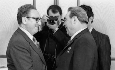 La Nación: Киссинджер в 1970-е помирил США с Китаем. Стоит ли нам ссориться с КНР по приказу США?