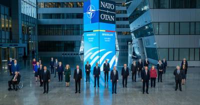 Французский политик раскритиковал НАТО: Это просто американская машина