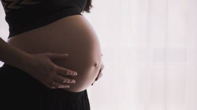 Правила выплаты пособия беременным россиянкам изменятся с июля