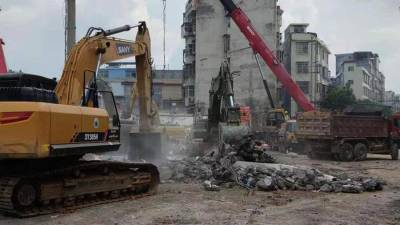 Пять человек погибли в результате обрушения жилого дома в Китае