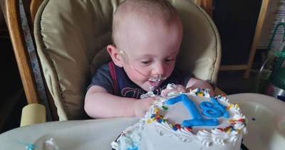 Самый недоношенный в мире ребёнок отпраздновал свой первый день рождения