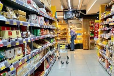 Магазин с тремя арендаторами продают в Новосибирске за 140 млн рублей