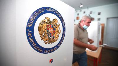 В Армении началось голосование на досрочных выборах в парламент