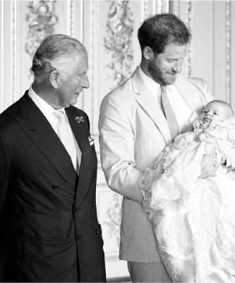 Елизавета II - принц Гарри - принц Чарльз - Уильям - Ii (Ii) - «Арчи никогда не станет принцем!» Принц Чарльз откажет сыну Меган и Гарри в королевском титуле - skuke.net - Англия