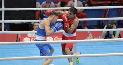 Армянский боксер выиграл у азербайджанского техническим нокаутом на молодежном ЧЕ