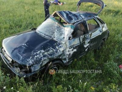 В Башкирии молодые люди на «двенадцатой» попали в страшную аварию