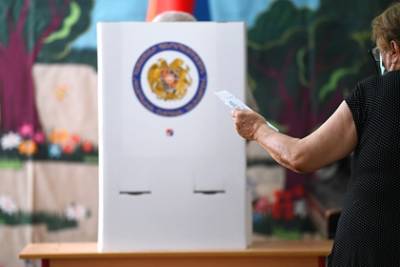 В Армении на избирательном участке открыли стрельбу