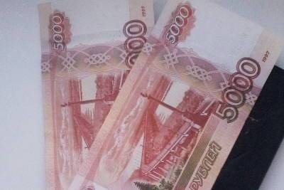 Безработные предпенсионеры получают пособие 12 тысяч 130 рублей