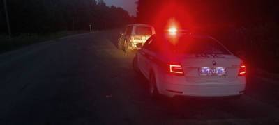 Пьяного 56-летнего водителя достали из-за руля в районе Карелии