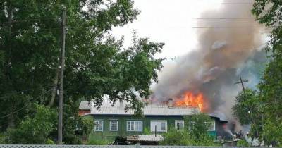 Два человека погибли при пожаре жилого дома в Красноярске