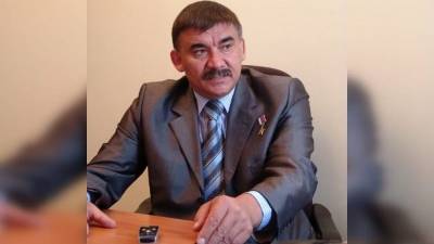 «Набор популистских инициатив»: Рафик Исханов высказался о превращении непривитых в изгоев