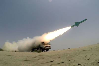 Военная база на западе Ирака подверглась ракетному обстрелу