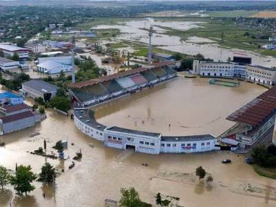 Стадион в Керчи полностью ушел под воду