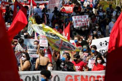 От коронавируса уже полмиллиона смертей: в Бразилии вспыхнули протесты «против геноцида»