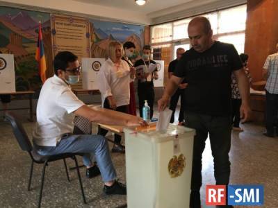 В Армении продолжается голосование на парламентских выборах