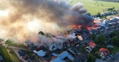 Крупный пожар в польском селе: сгорели десятки зданий (ФОТО)