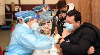 В Китае сделали уже миллиард прививок от коронавируса