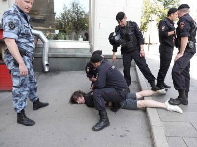 Россиянин, которому в Москве полицейские сломали ногу, обнаружил изменения в своей медкарте - gordonua.com - Москва - Россия