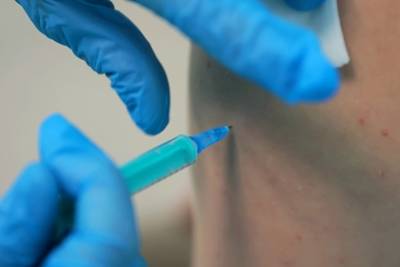 Инфекционист предупредил об опасности некоторых препаратов перед вакцинацией