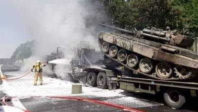 В Польше несколько танков сгорели в результате дорожной аварии