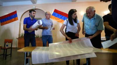 Новости на "России 24". Выборы в Армении: по итогам электронного голосования лидирует партия Пашиняна