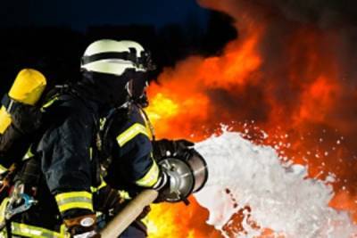 Пожарные час сражались с огнем в Приозерском районе