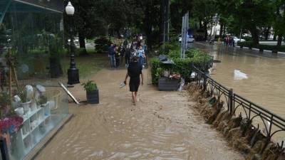 Туристическая памятка: что нужно знать собравшимся в Крым после наводнения?
