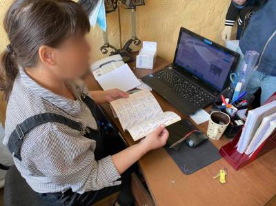 Полицейские Южно-Сахалинска задержали квартирную мошенницу