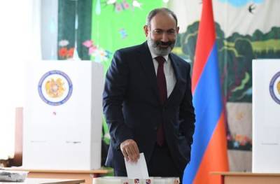 Владимир Путин - Никол Пашинян - Пашинян заявил, что народ Армении провел «стальную» революцию - argumenti.ru - Армения